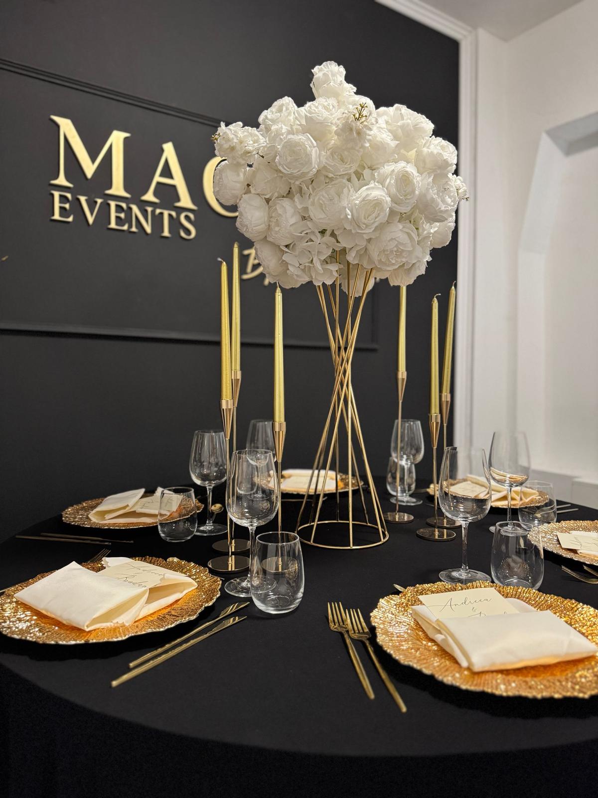 Stiati ca aranjamentele florale pot influenta atmosfera si emotiile invitatilor la un eveniment?