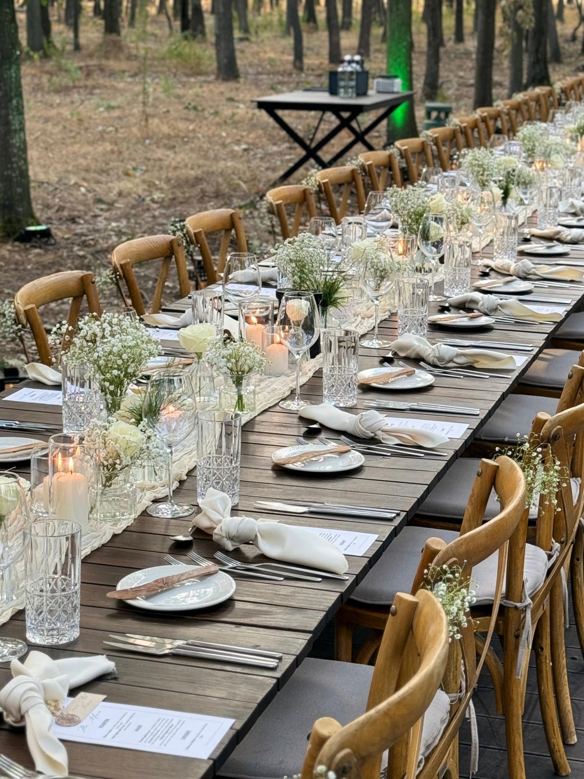 Tendinte in decorul de eveniment pentru 2026: ce ramane si ce dispare