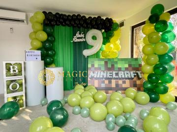 Photocorner aniversar cu tematică Minecraft